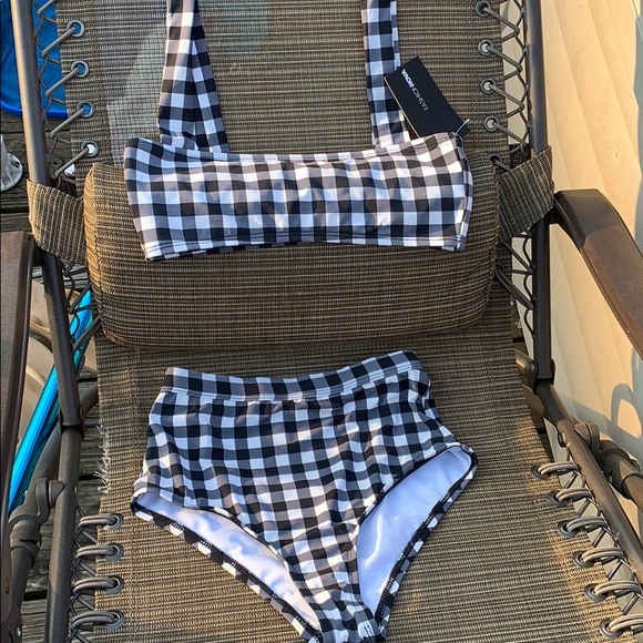 Bathing suit - Picture 2 of 6